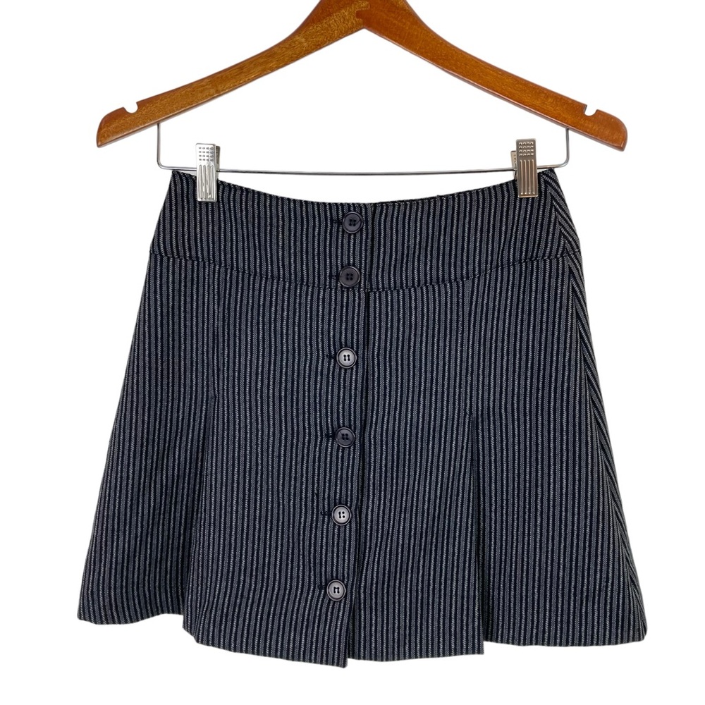 United Colors of Benetton Pleated Mini Skirt Grey Stripe Italy 40 - Picture 3 of 9